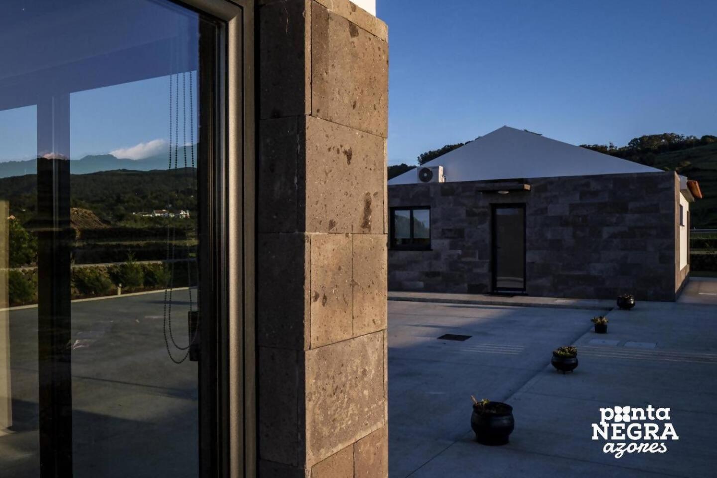 Beer House By Pontanegraazores Altares 外观 照片